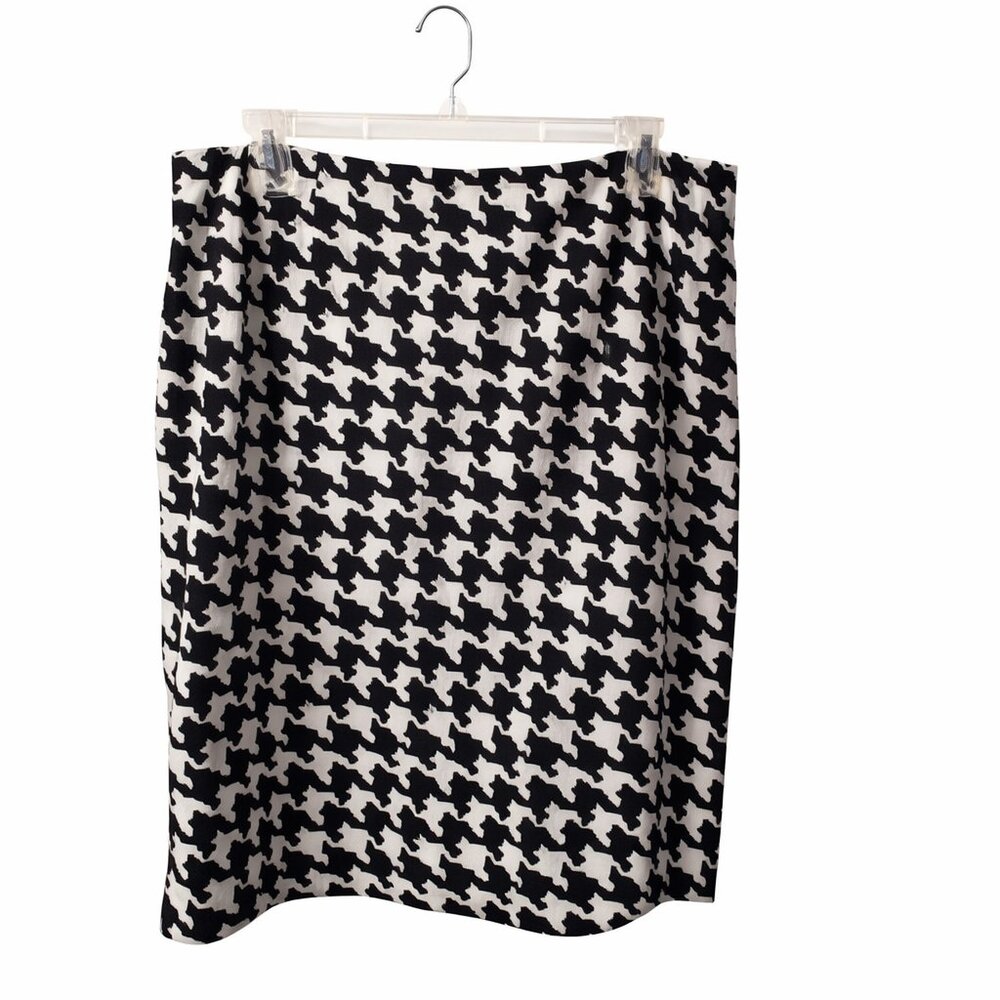 Evan Picone Black and White Houndstooth Classic Chic Style Pencil Skirt**